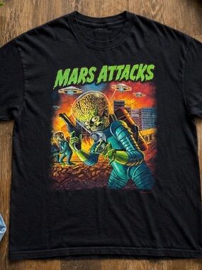 Source Unknown Mars Attacks Black Graphic Tee